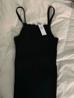 Gap Black Ribbed Tank with Spaghetti Straps